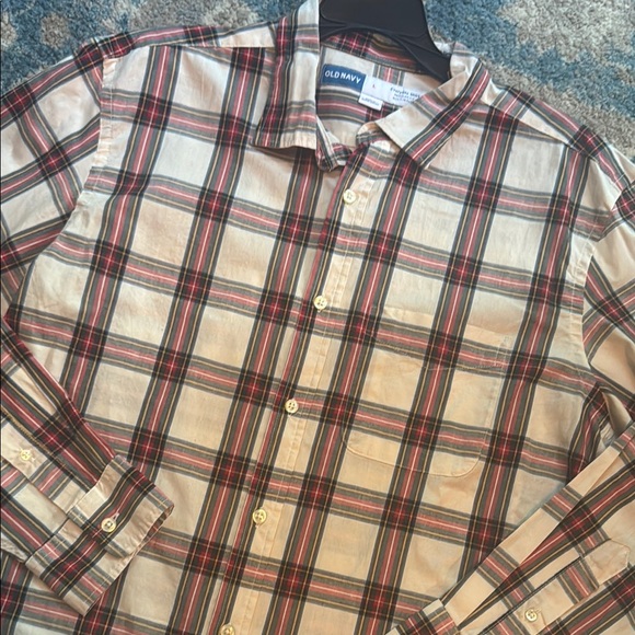 Old Navy Red and Cream Casual Button Down Shirt - Picture 2 of 4